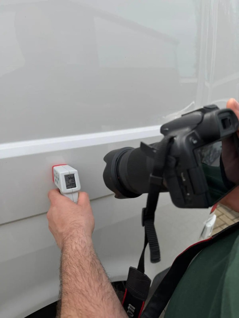 Lackschichtdicke: „Vorschäden aufdecken: Warum wir immer die Lackdicke messen“